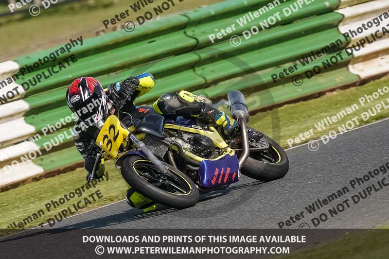 enduro digital images;event digital images;eventdigitalimages;mallory park;mallory park photographs;mallory park trackday;mallory park trackday photographs;no limits trackdays;peter wileman photography;racing digital images;trackday digital images;trackday photos